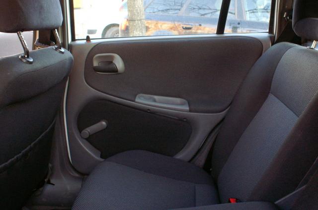 Opel Astra ajtokárpit belső