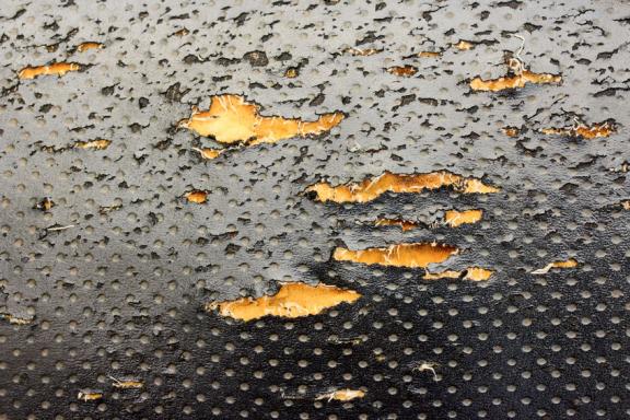 Kiszakadt motorülés