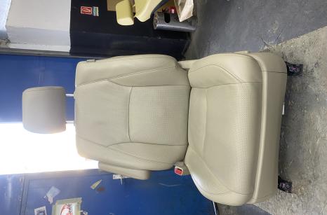 Lexus autó ülés felújítás után