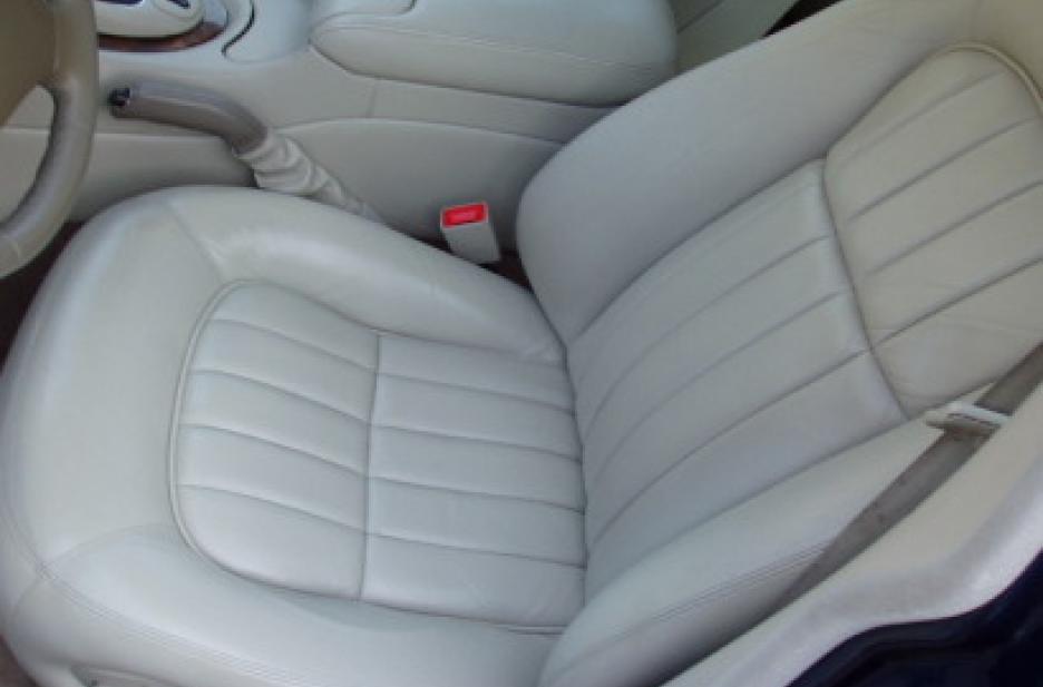 Autóülés börözése